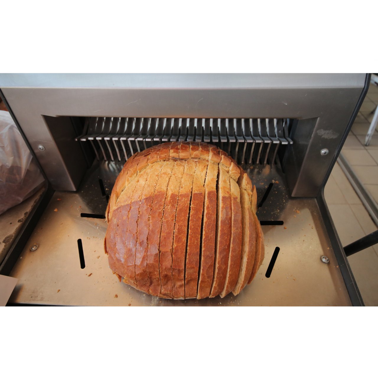 2000 GRAM EKŞİ MAYALI BEYAZ YUVARLAK MEŞE ODUN EKMEĞİ Dilimli